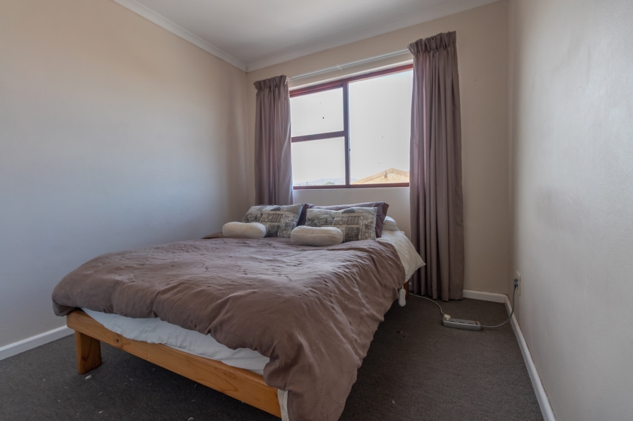 1 Bedroom Property for Sale in Table View Western Cape